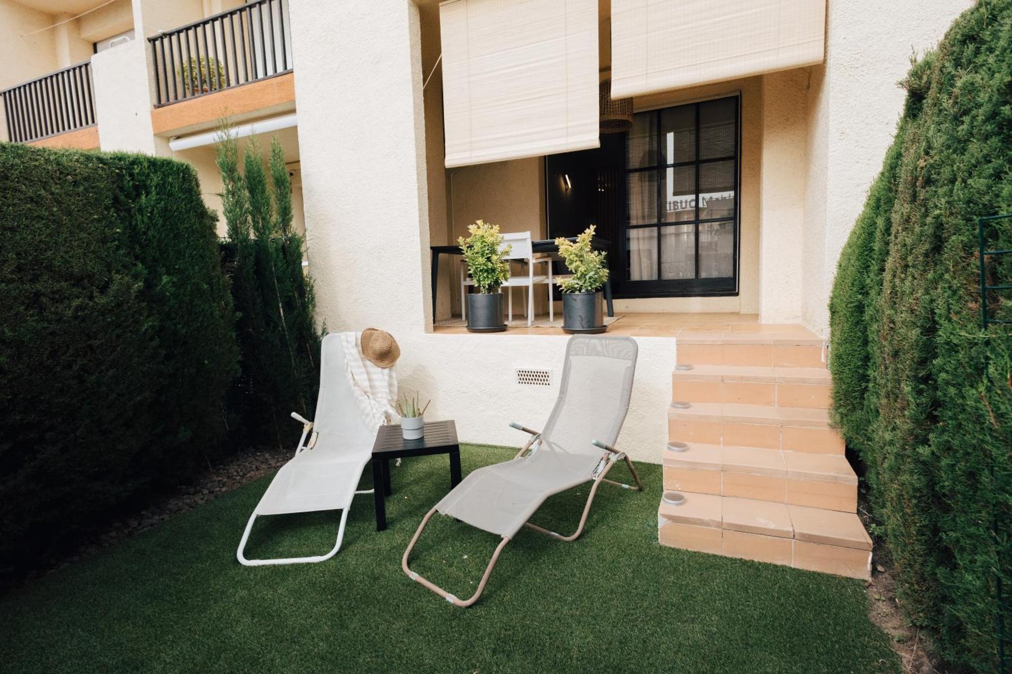 With Air Conditioning And Communal Pool Apartamento