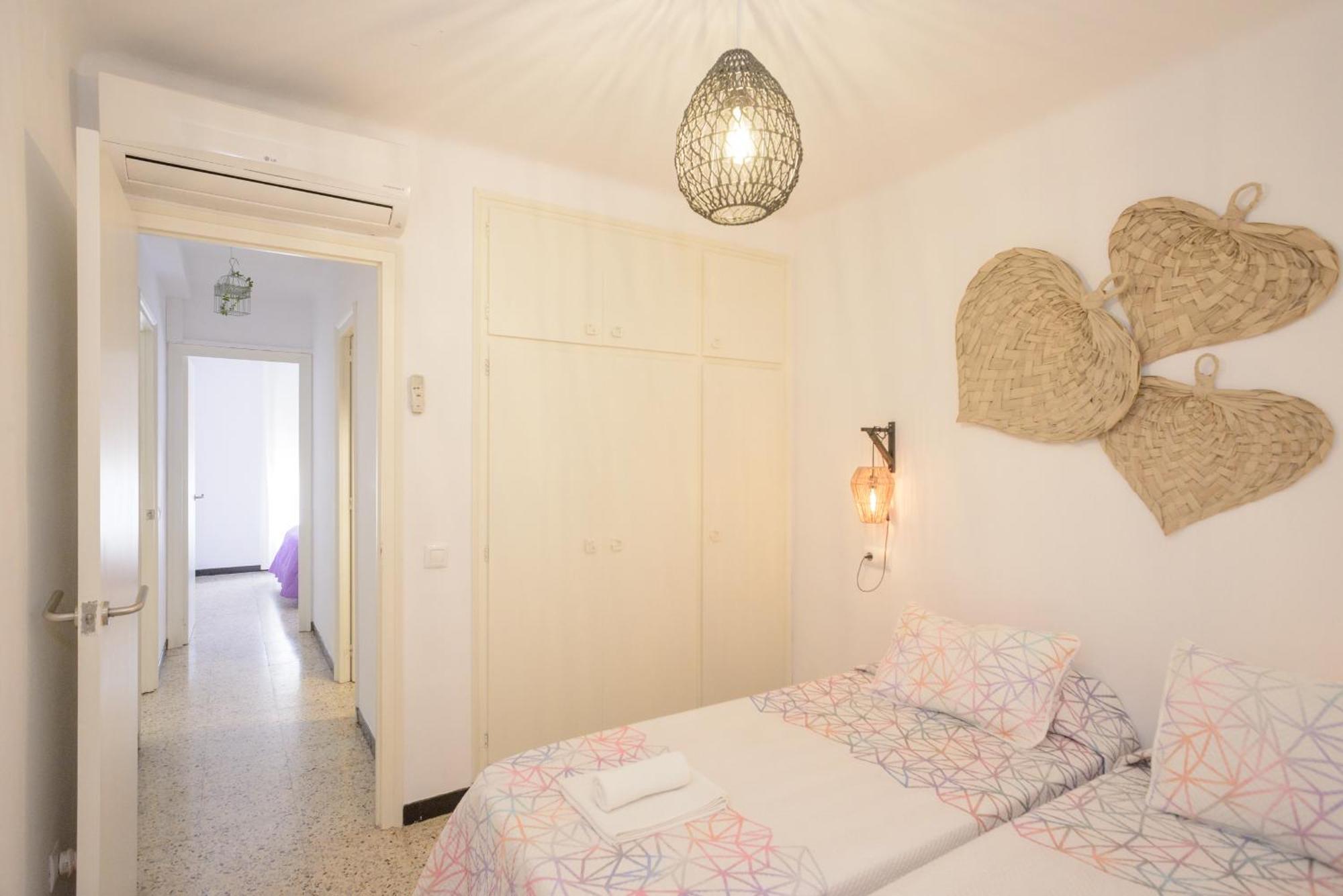 - Nº2 * Ampuriabrava