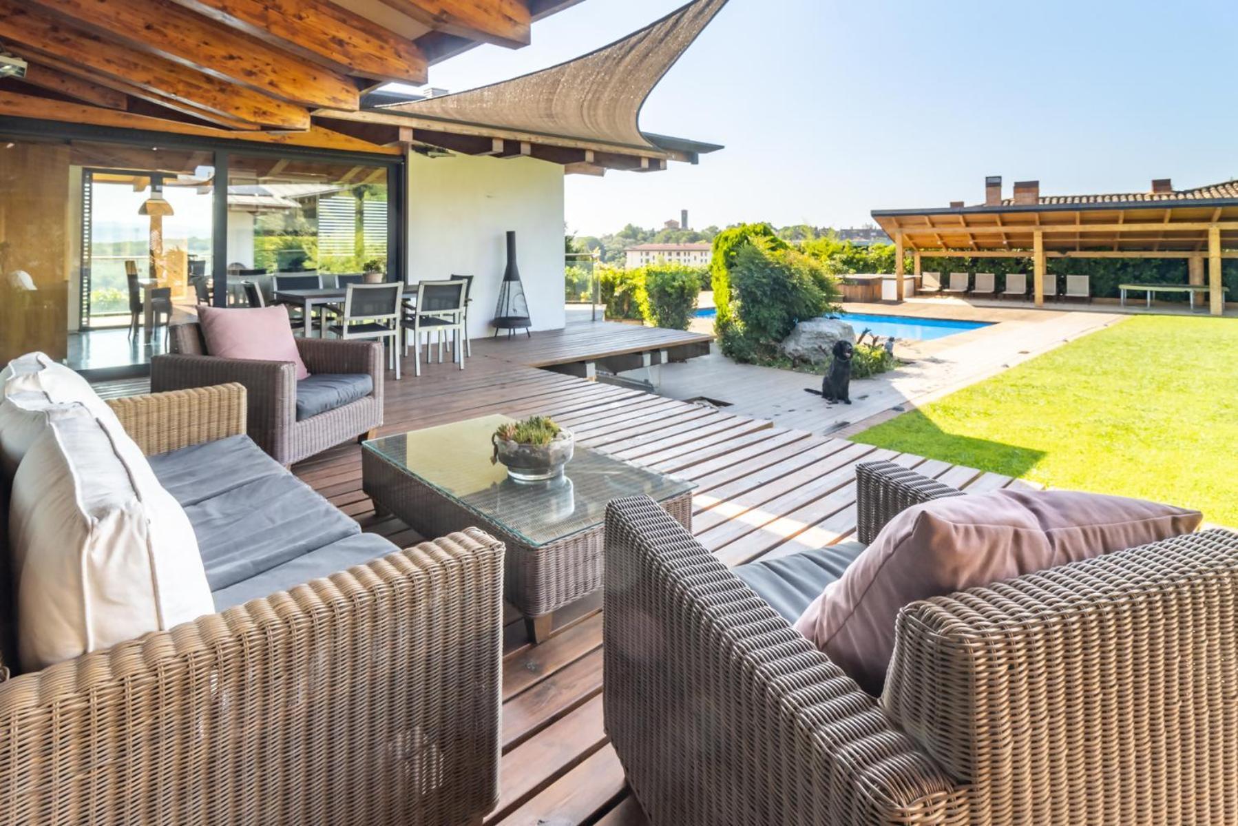 Casa Itram Fantastica Casa En El Girones * Gerona