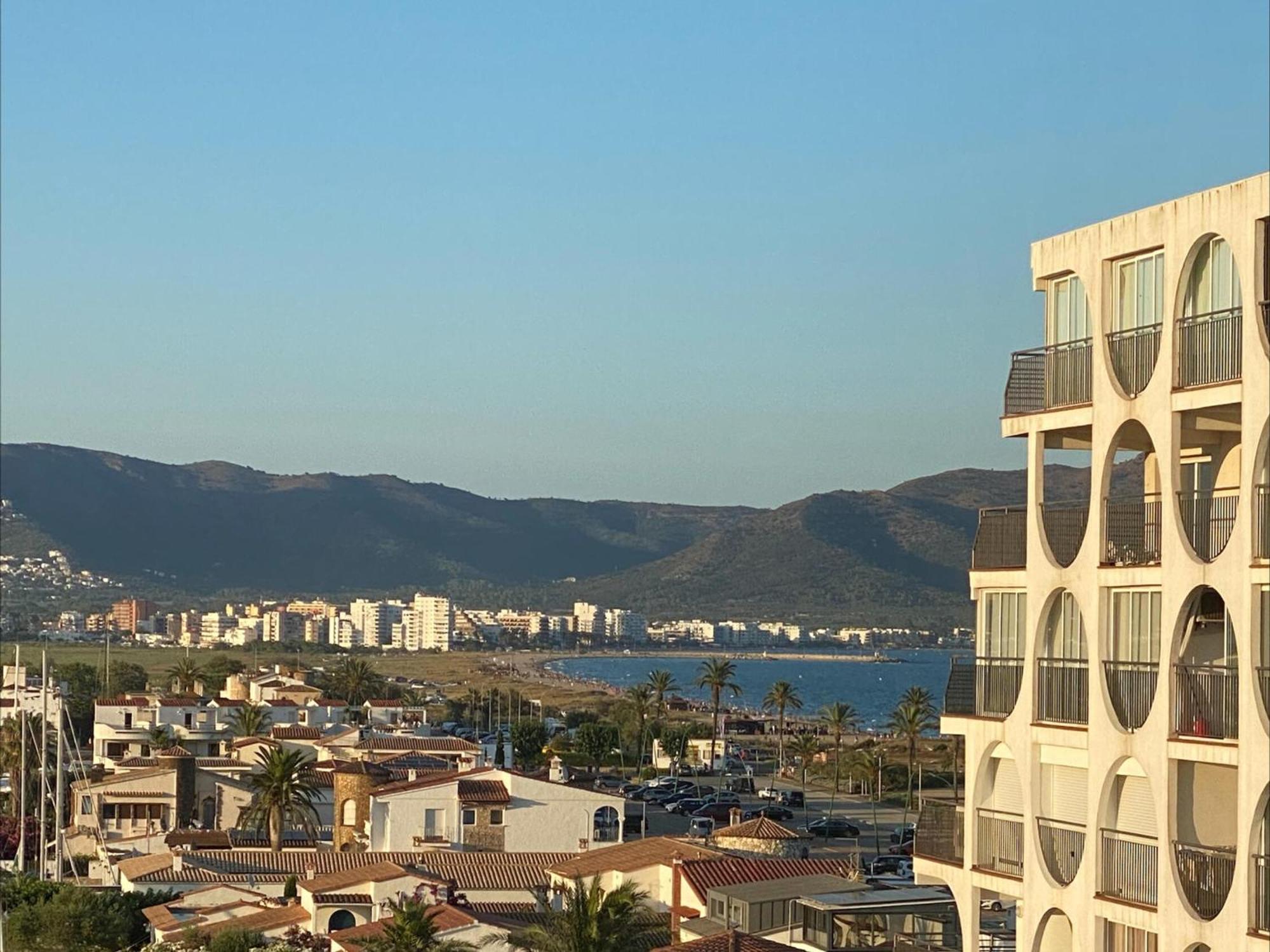 Apartamento Agradable Duplex Con Vistas Al Mar - Hisp-288-43 Ampuriabrava