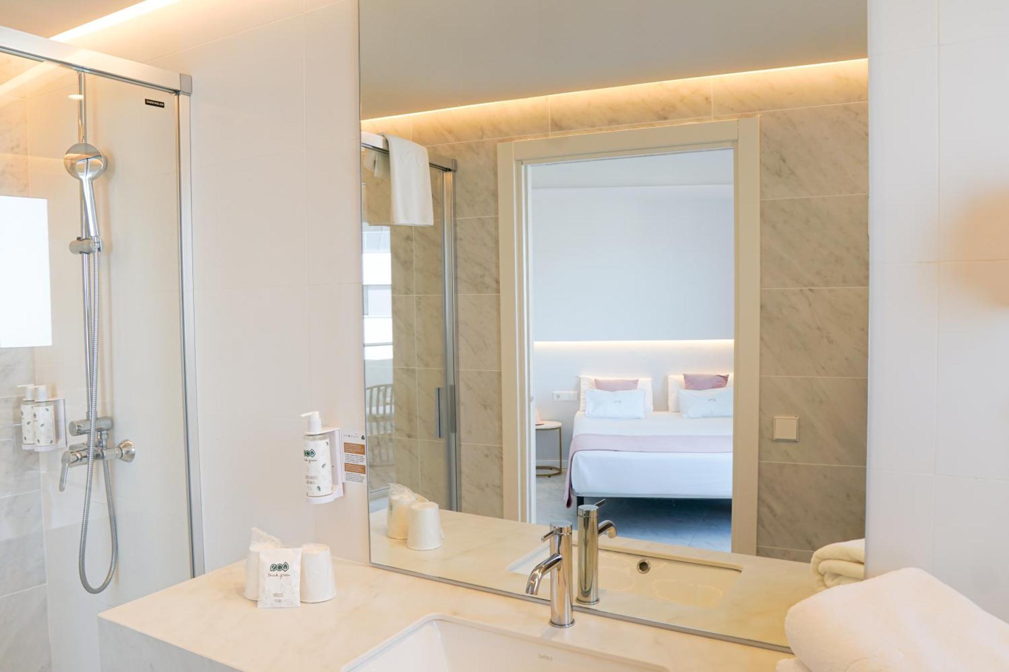 Aromar Hotel