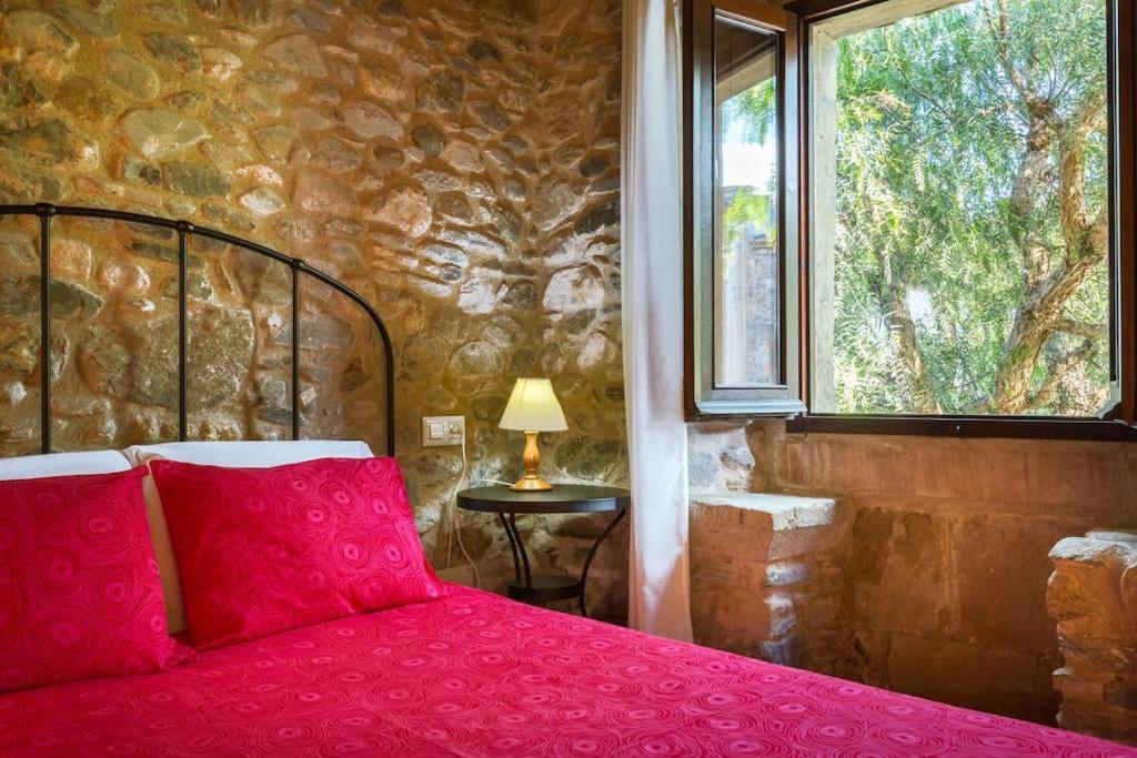 Holiday home 'la Petita' Costa Brava Chic Welcoming Medieval Village