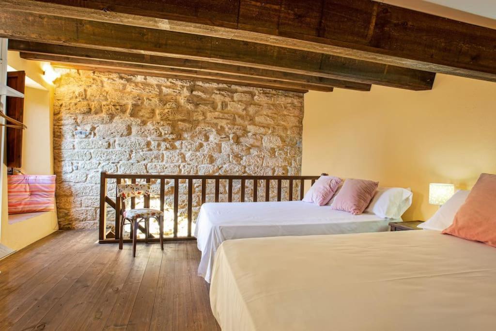 'la Petita' Costa Brava Chic Welcoming Medieval Village