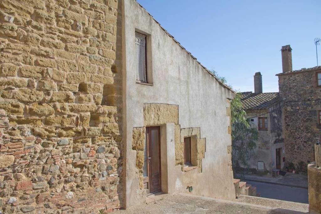 Holiday home 'la Petita' Costa Brava Chic Welcoming Medieval Village *