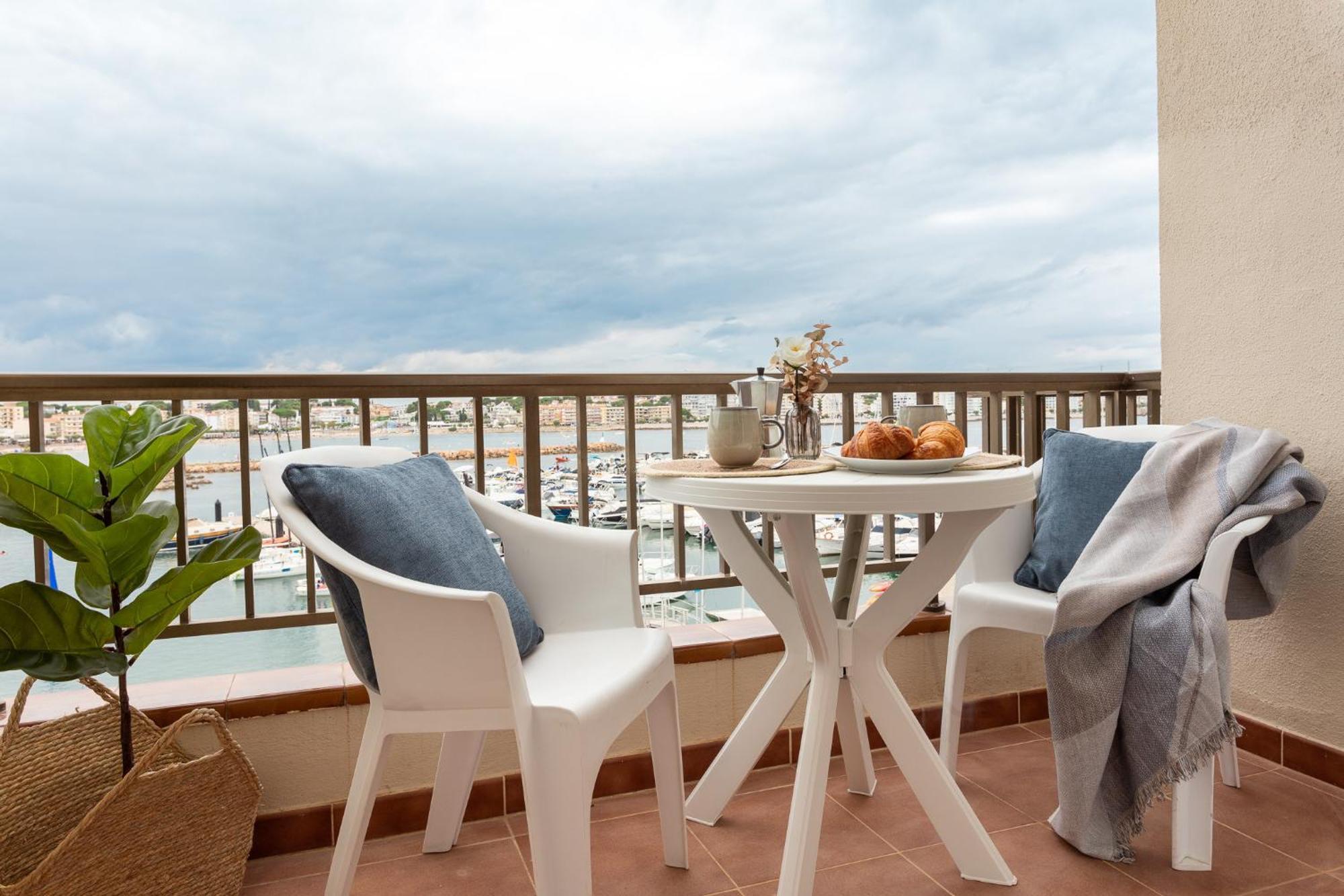 Estudio Con Terraza Lorena * L'Escala