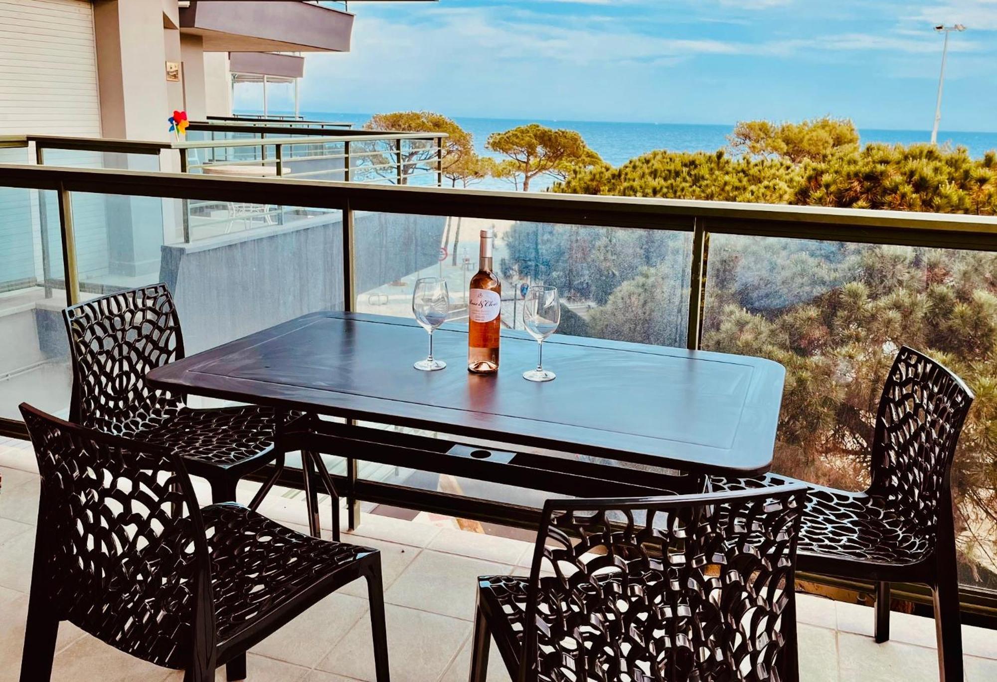 Superbe T3 Face A La - Terrasse - Apartment