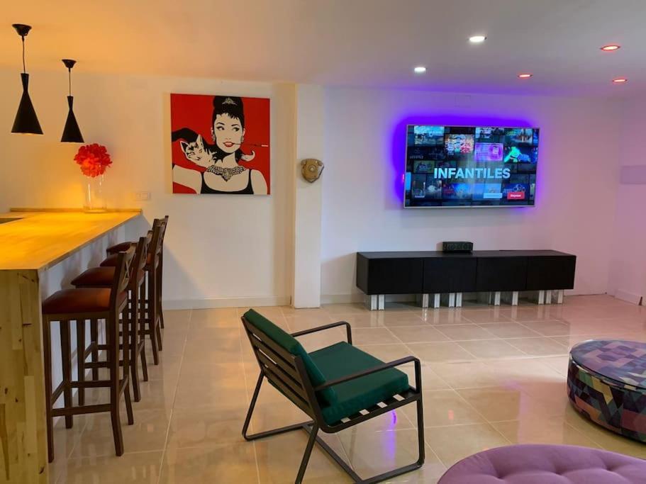 Luxury Happyhouse Сasa de vacaciones *