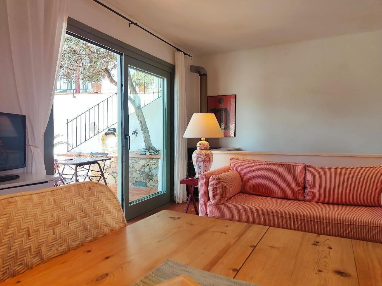 Apartamento T2 - Sunny Duplex With Garden 50m From Tamariu