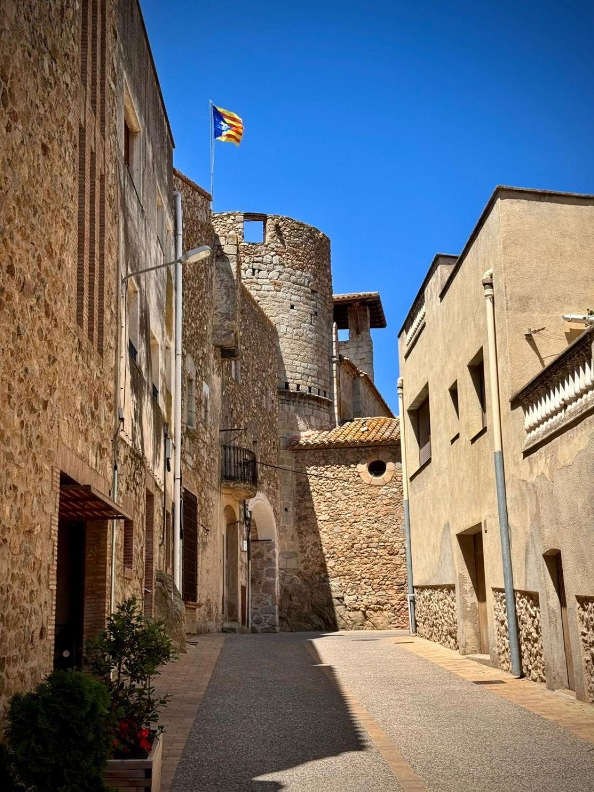 Casa Forta, Charm Between Vines * Capmany