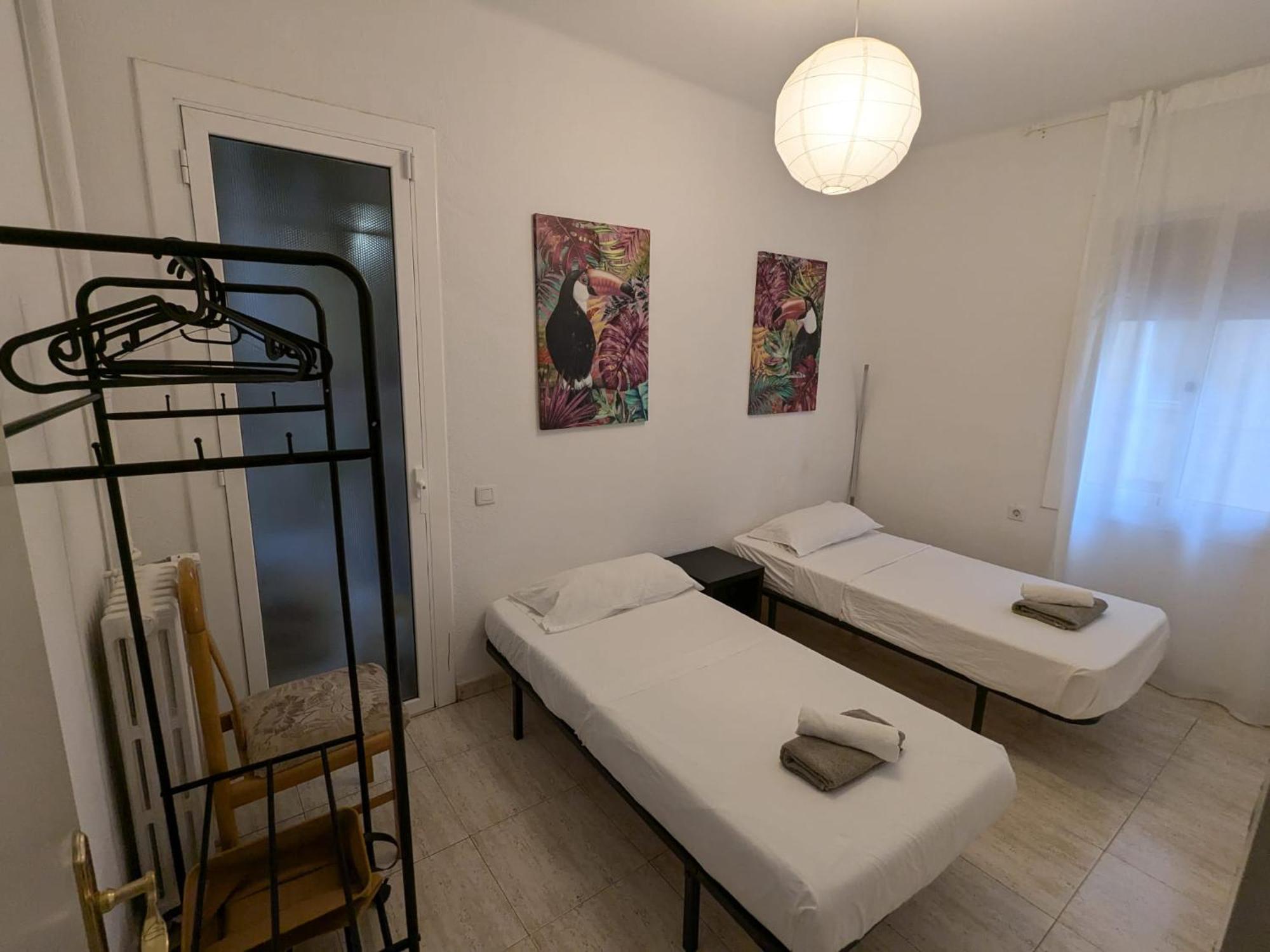 Apartment Al Lado Del Museo Dali
