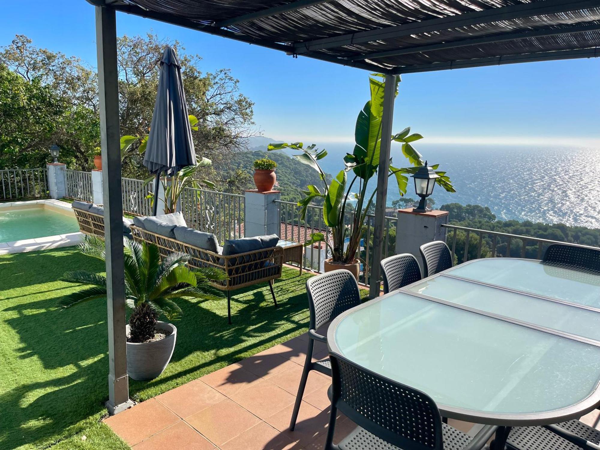 Seahomes Vacations, La Casa Blue Mediterranean Lifestyle Villa