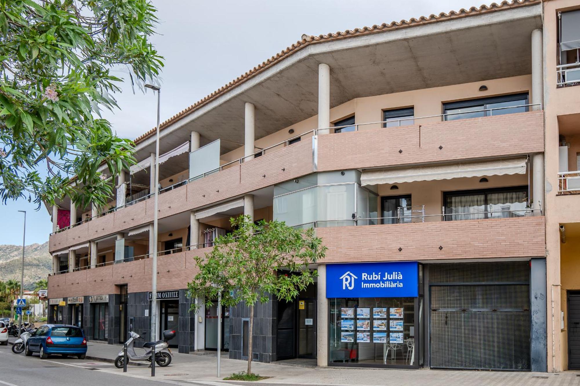 Gran Duplex Cerca Del Mar Con Piscina Privada En El Centro De Holiday home *
