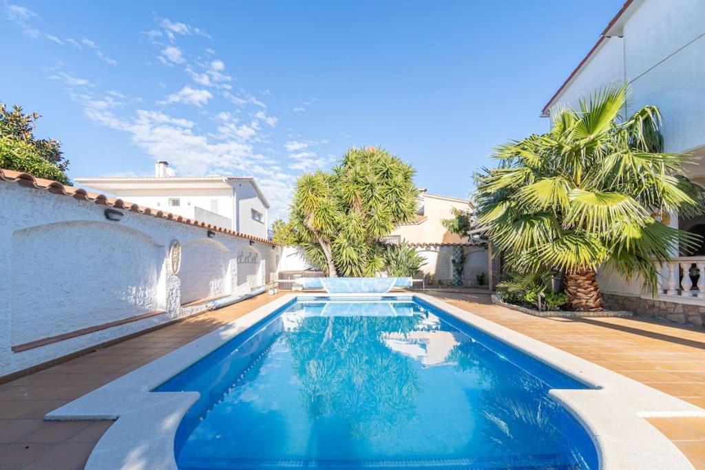 Villa Sm21-gran En La Playa, 4 Habitaciones, Climatizada, Piscina, Barbacoa Y Wifi