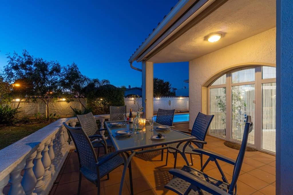 Sm21-gran En La Playa, 4 Habitaciones, Climatizada, Piscina, Barbacoa Y Wifi *