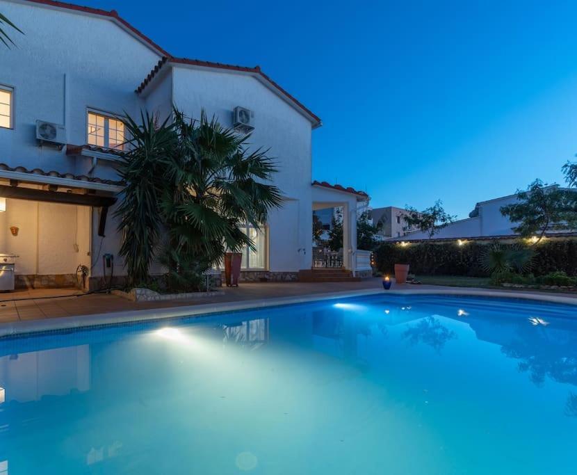 Sm21-gran En La Playa, 4 Habitaciones, Climatizada, Piscina, Barbacoa Y Wifi Empuriabrava