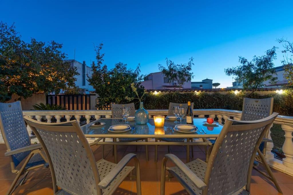 Sm21-gran En La Playa, 4 Habitaciones, Climatizada, Piscina, Barbacoa Y Wifi Villa Empuriabrava