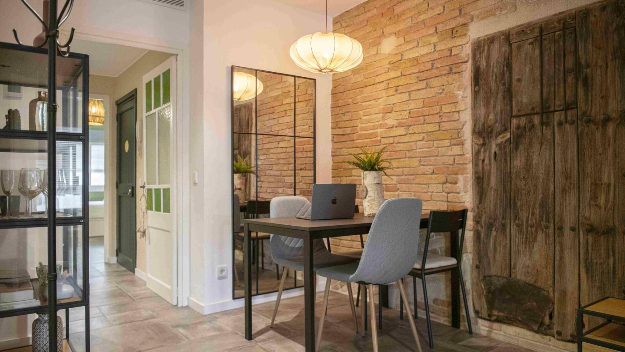 Apartment Chic In Center Girona