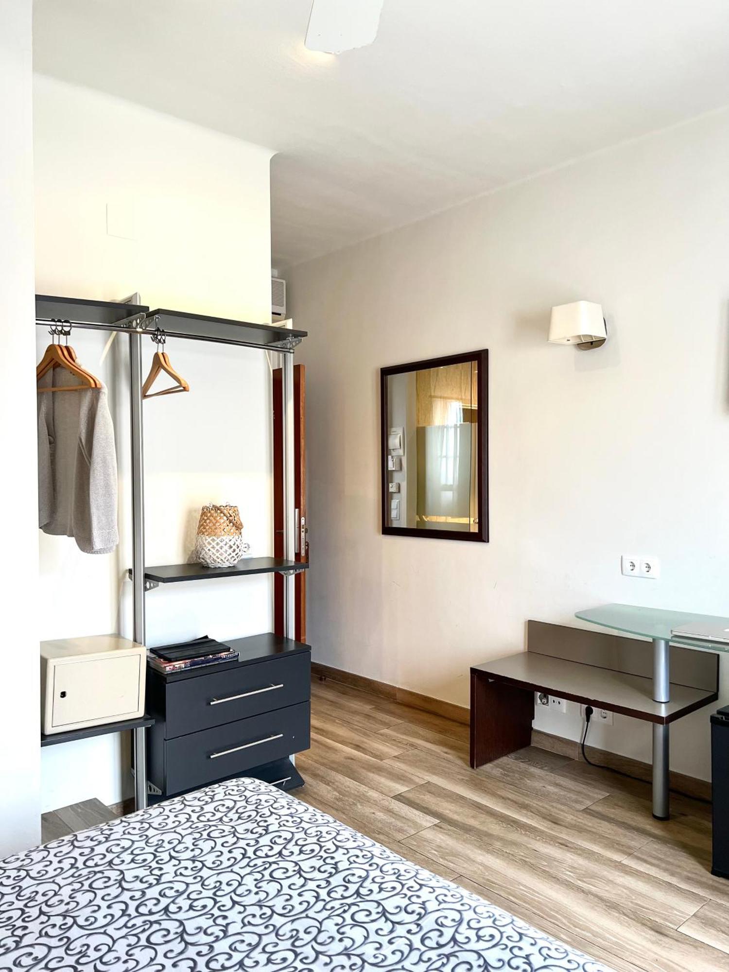 Hotel & Restaurant Figueres Parc 2*