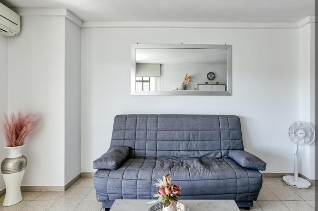 Apartamento Con Vistas A Mar Y Canal. Ampuriabrava