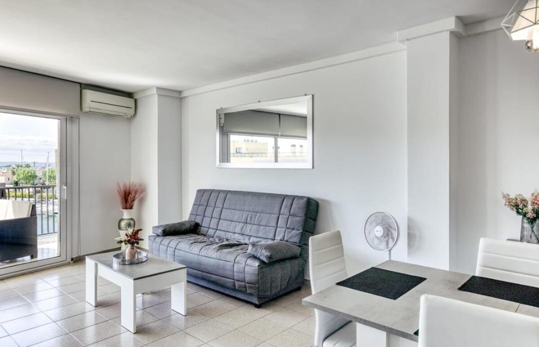 Apartamento Con Vistas A Mar Y Canal. Ampuriabrava