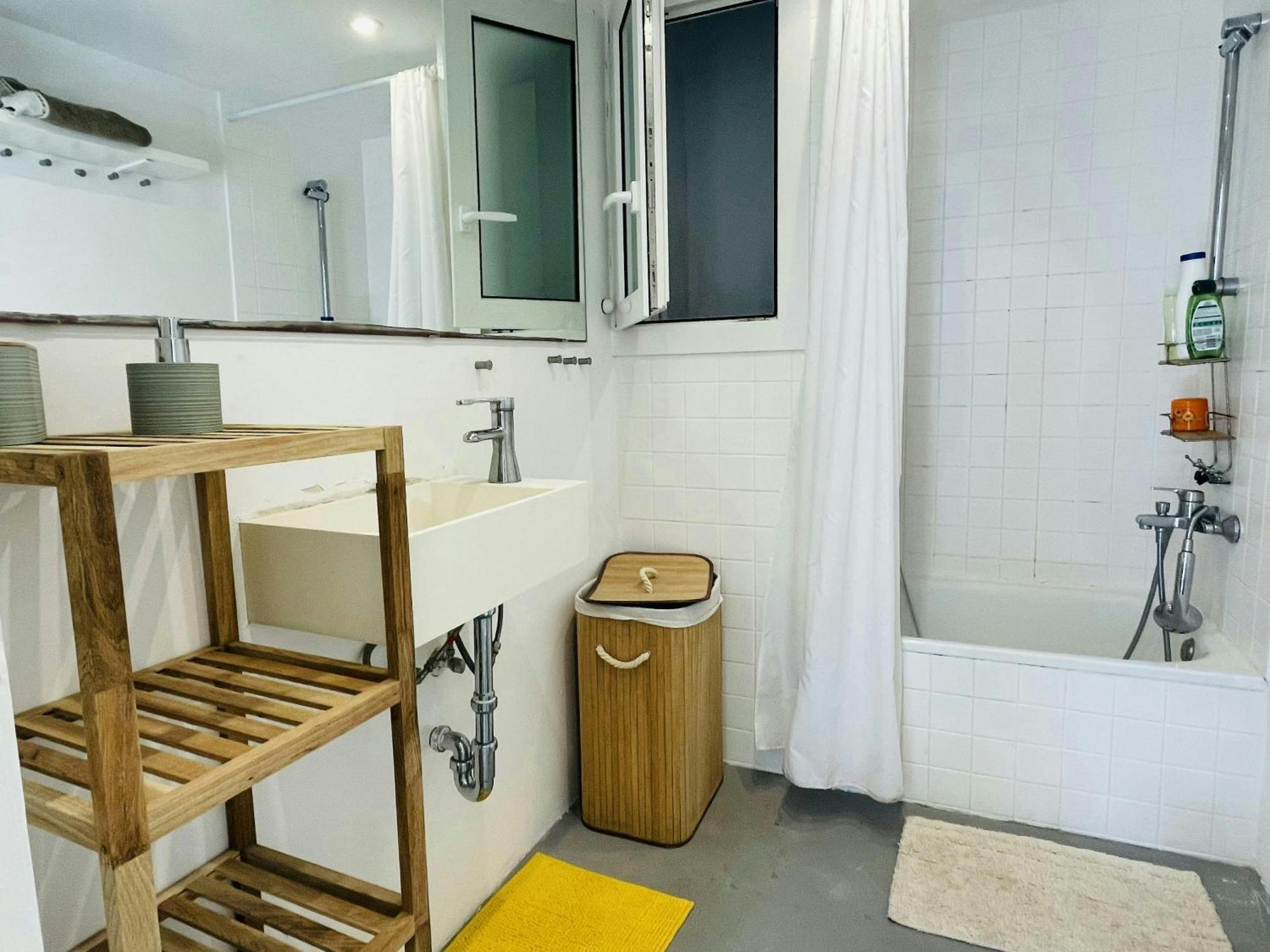 Tamariu - Coastal Gem 50M From The Beach Apartamento