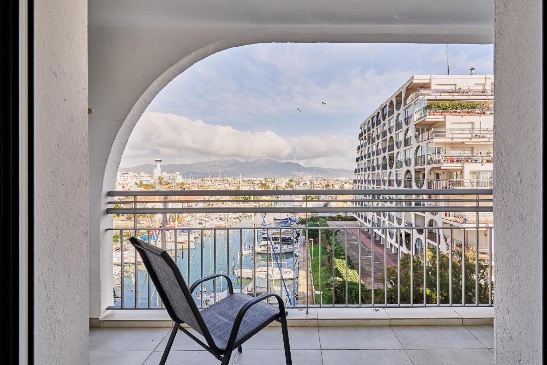 Apartamento Fuer 4 Personen Ca 70 Qm In Empuriabrava, Costa Brava Golf De Roses *