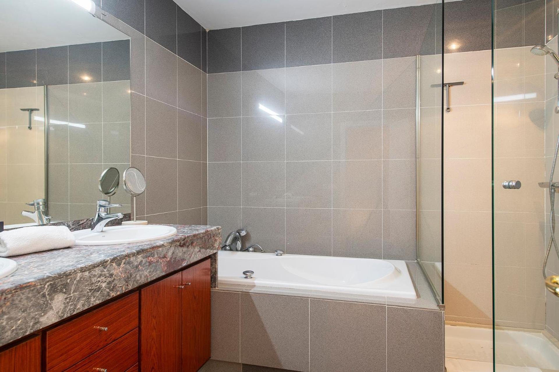Sleep & Luxury Floor With Terrace