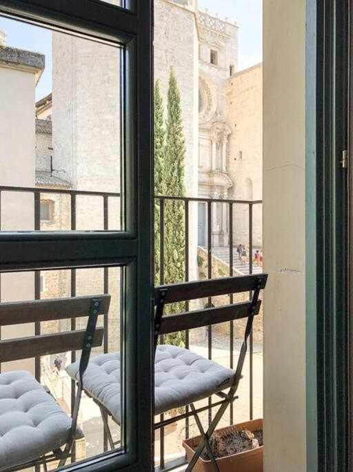 Modern In Old Town W Cathedral Views Apartment *