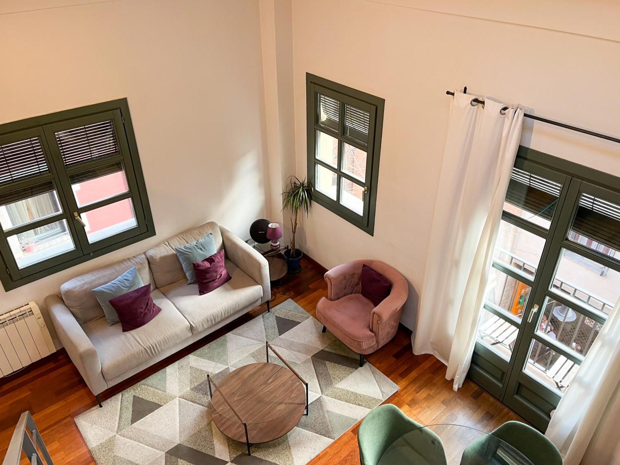 Modern In Old Town W Cathedral Views Apartment *