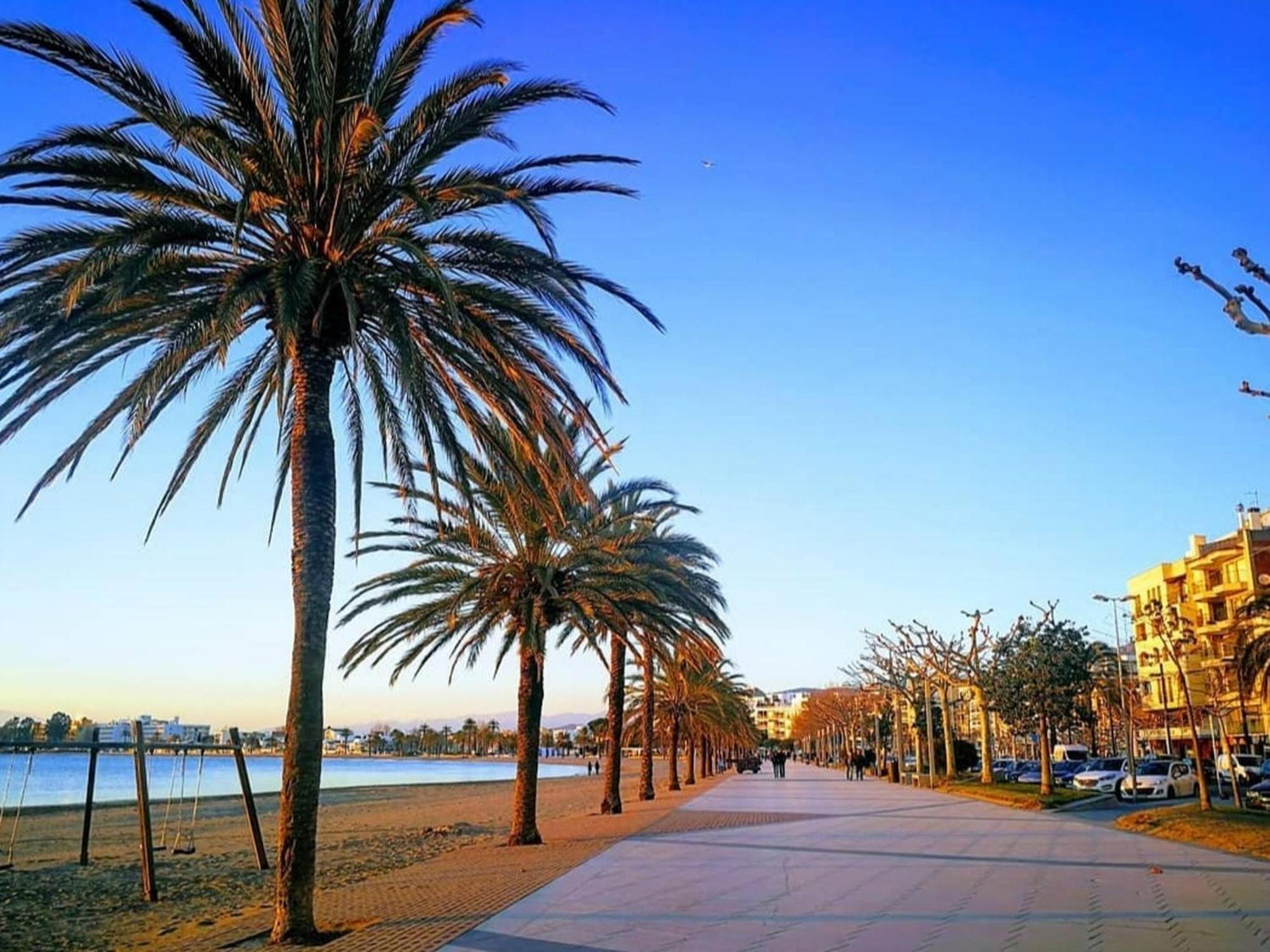 En 5-6 Personas, 2ª Linea De Playa, Terraza, Parking, Sin Mascotas, Sabanas Incluidas - Es-258-41 Rosas
