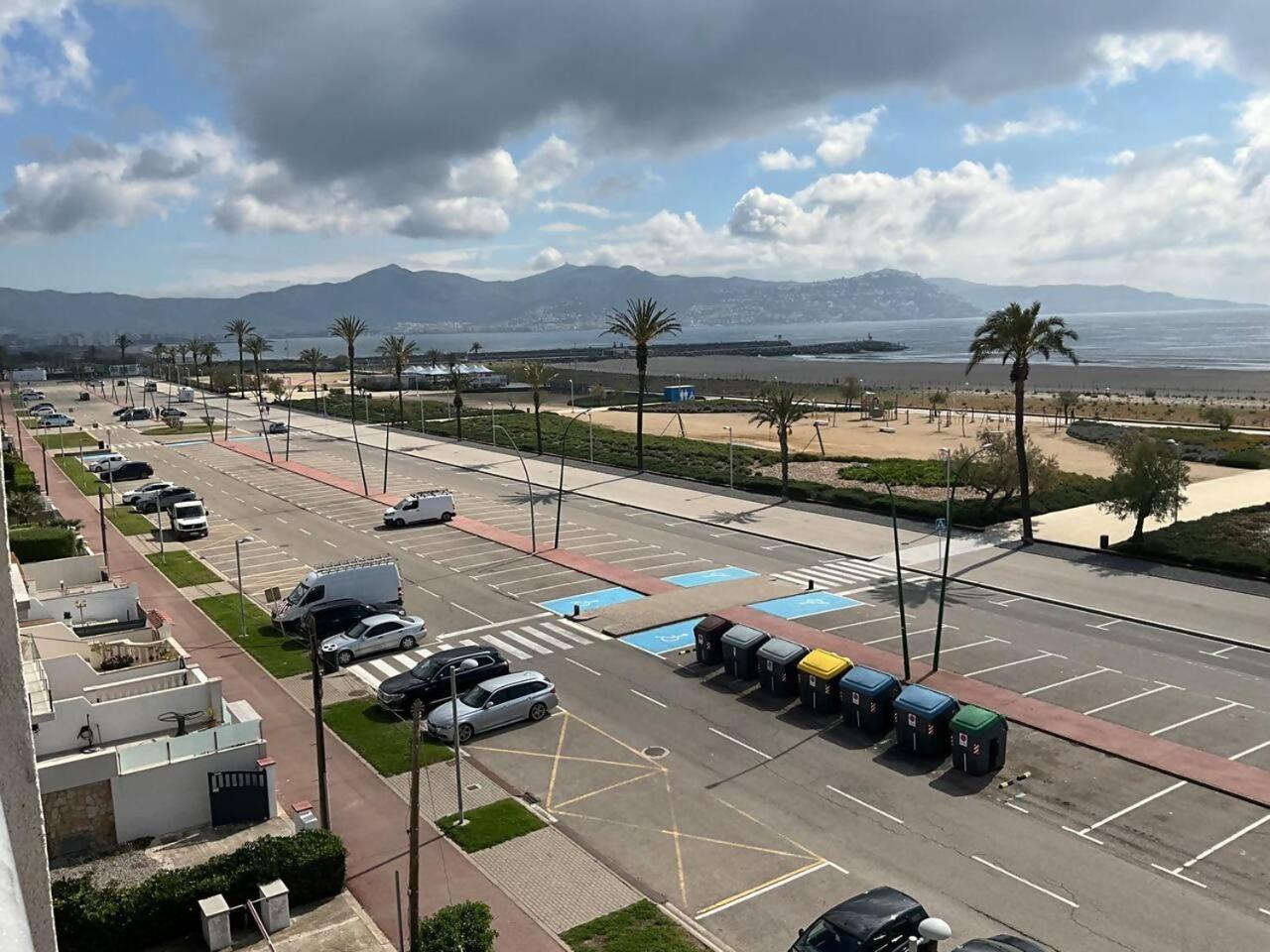 Awaydays En La 4a Planta Vista Mar * Empuriabrava
