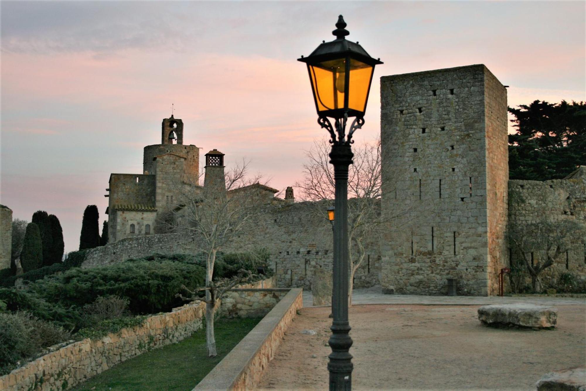 Casa B Pueblo Medieval De