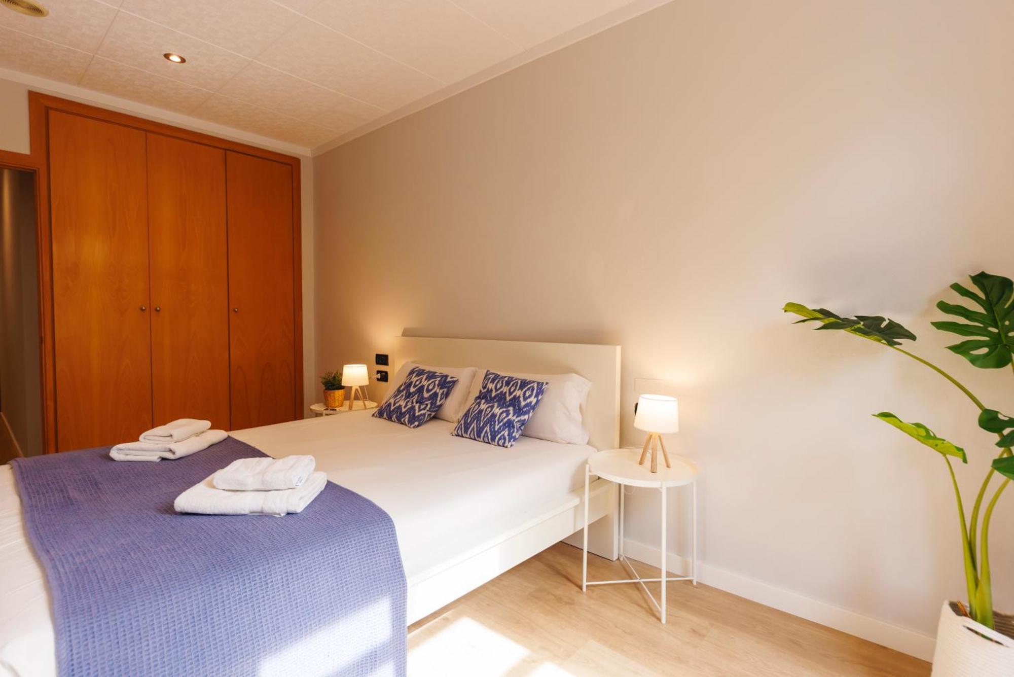 Bravissimo Mora 4 *