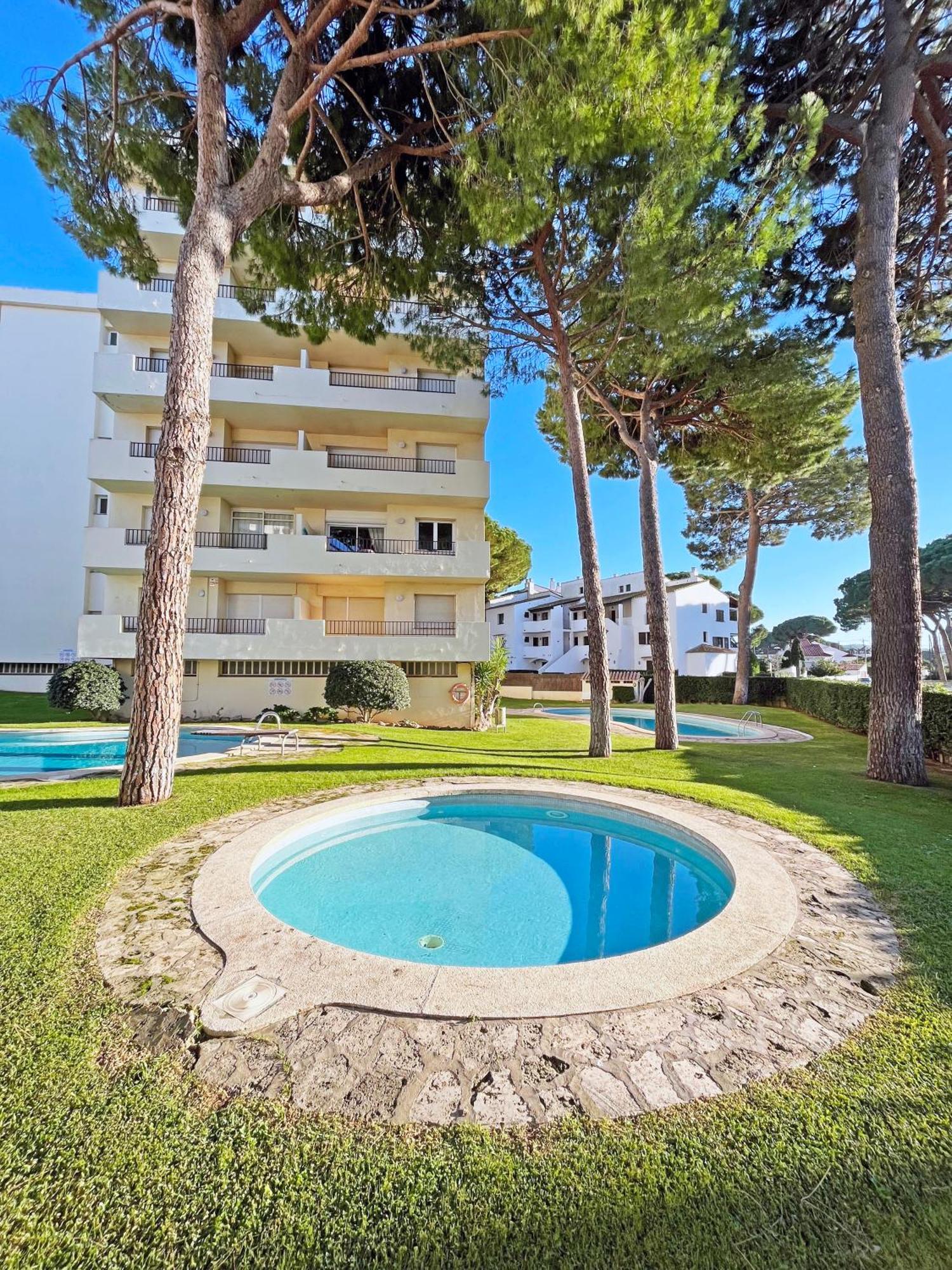En La Escala Con Piscina Y Parking L' Escala