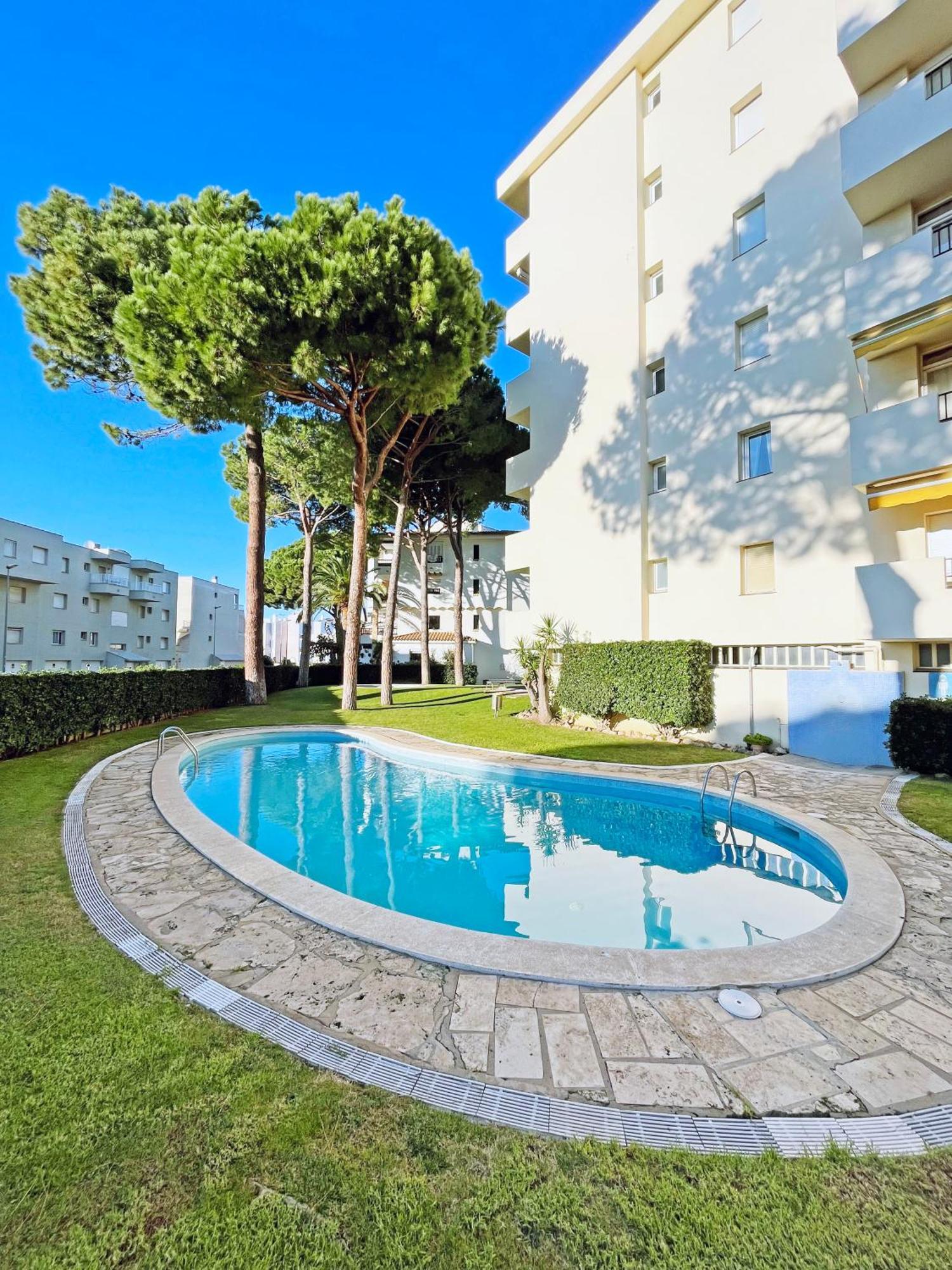 En La Escala Con Piscina Y Parking L' Escala