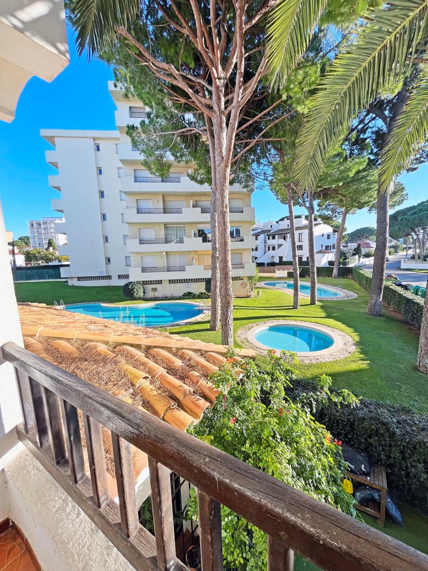 Apartamento En La Escala Con Piscina Y Parking L' Escala