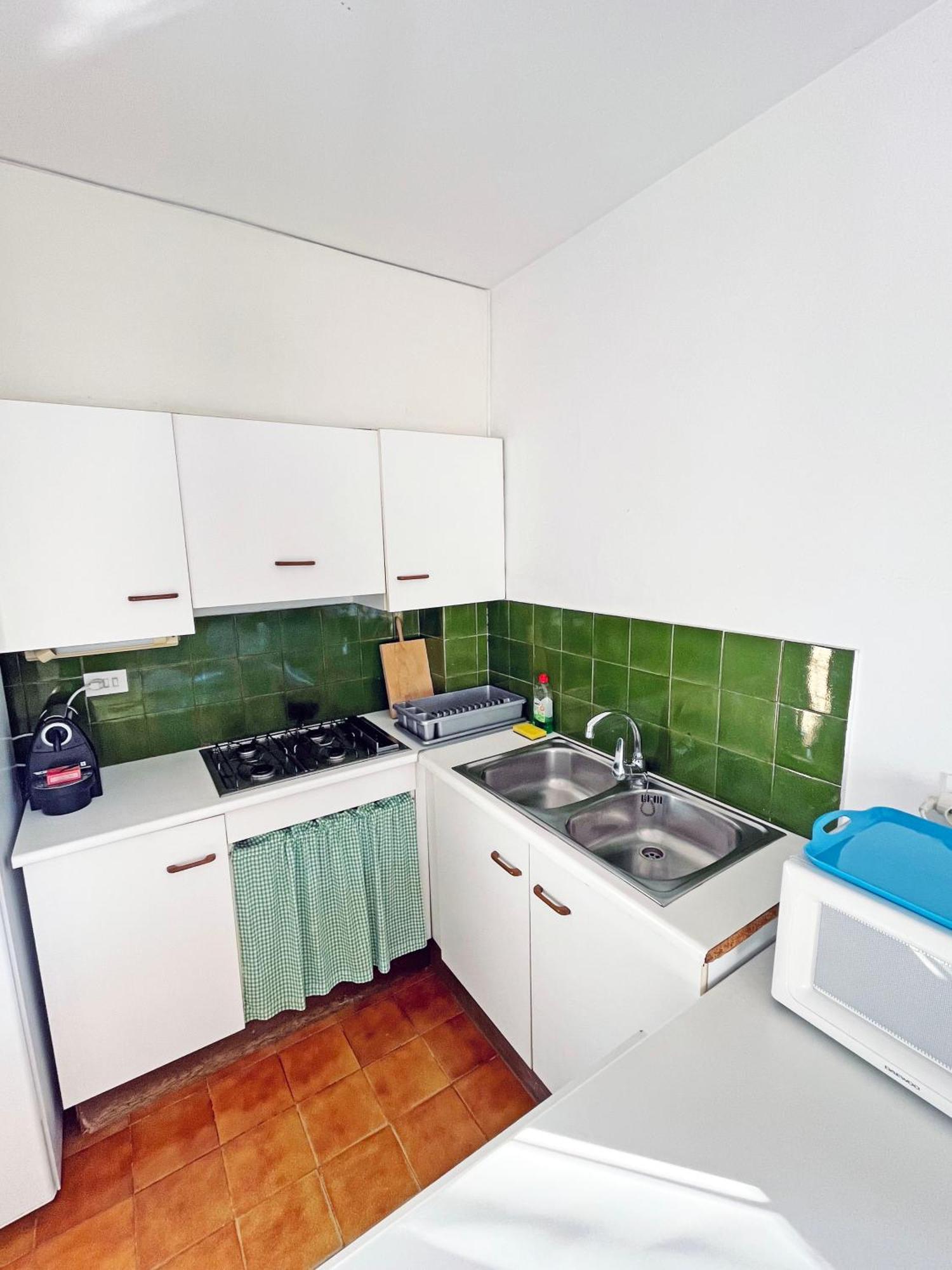 En La Escala Con Piscina Y Parking Apartamento *