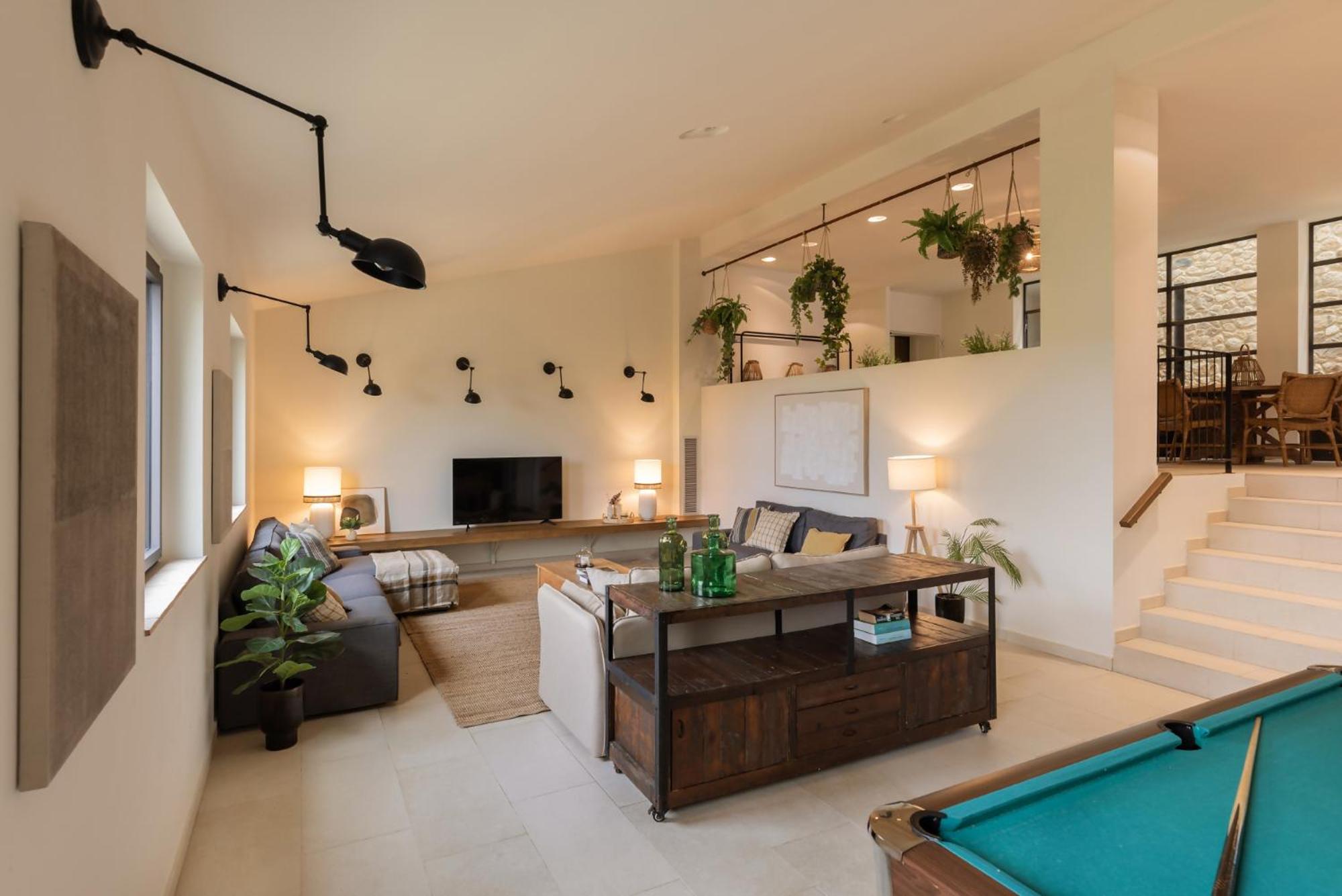 Bufi, Espectacular Casa Con Piscina Interior * Llagostera