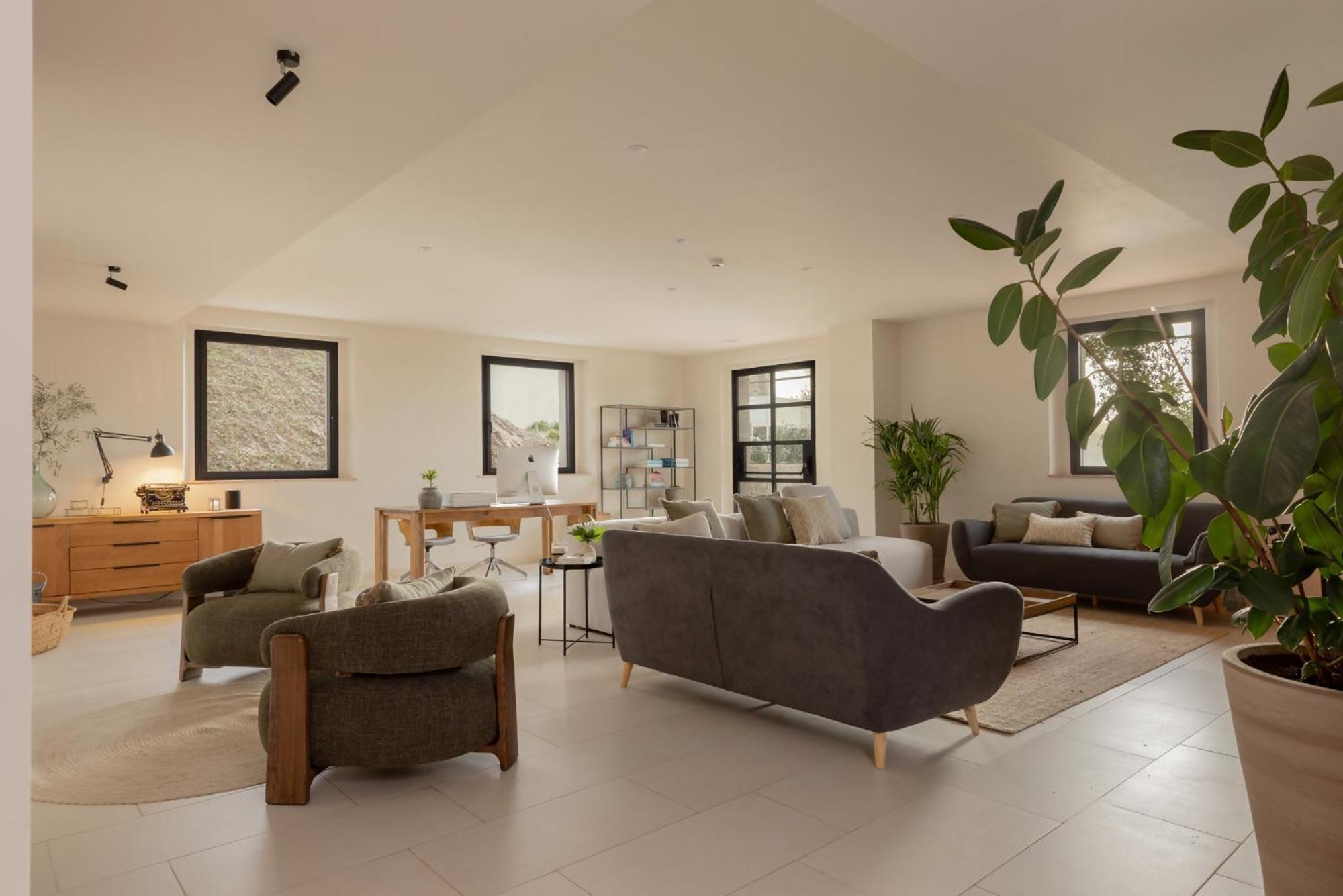 Bufi, Espectacular Casa Con Piscina Interior Llagostera