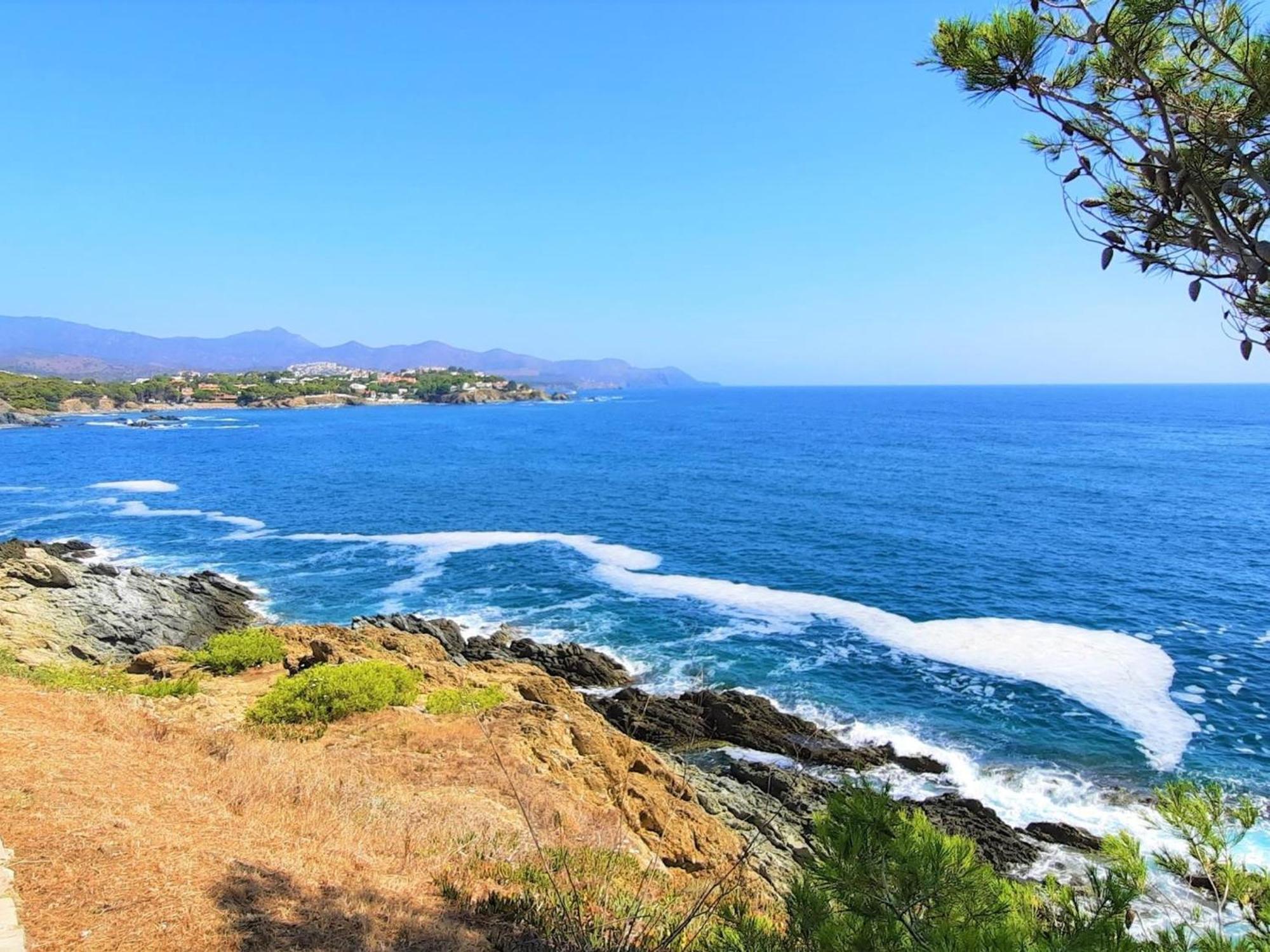 Con Terraza Y Vistas Al Mar En - Es-170-93 Llançà