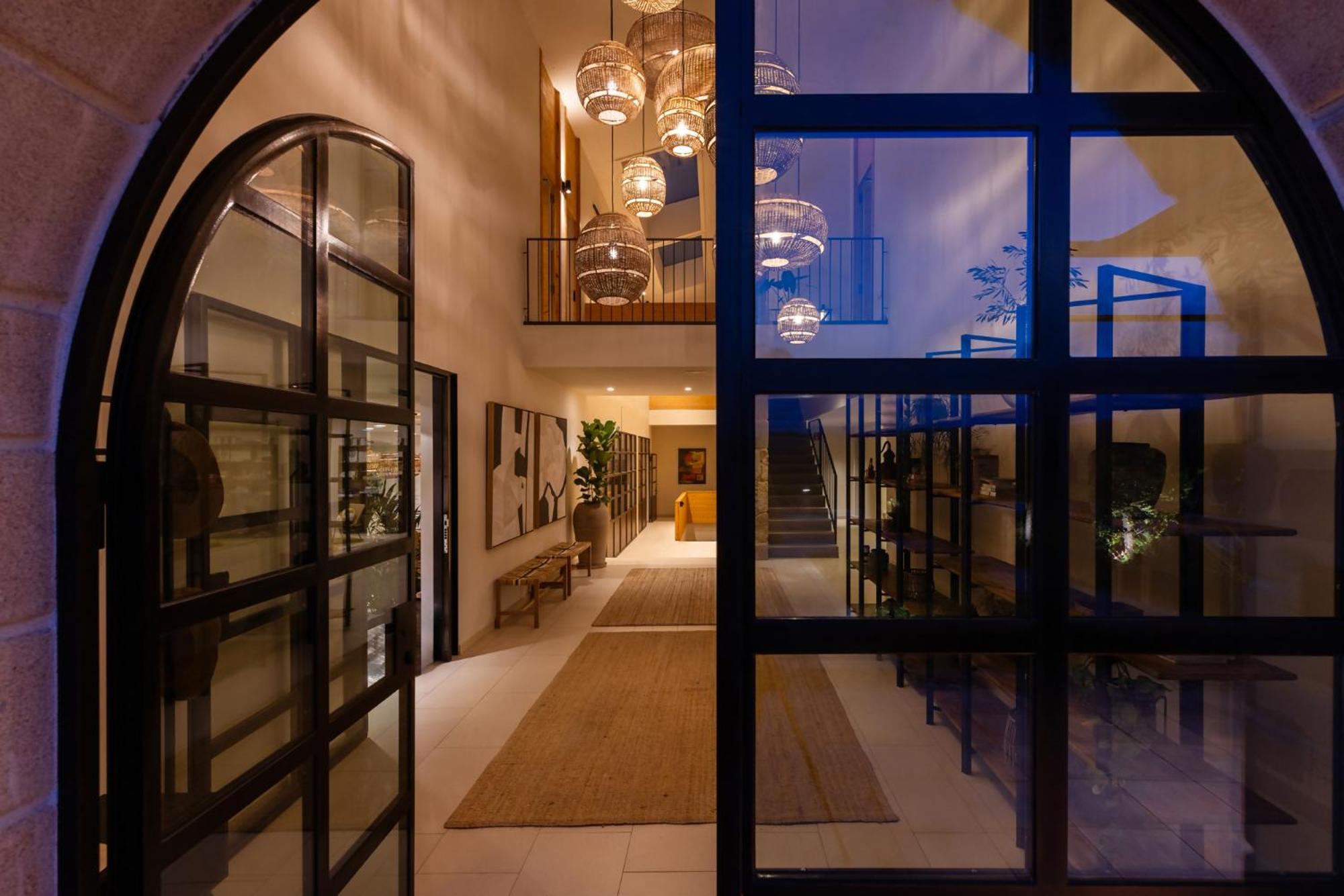 Bufi, Espectacular Casa Con Piscina Interior Llagostera