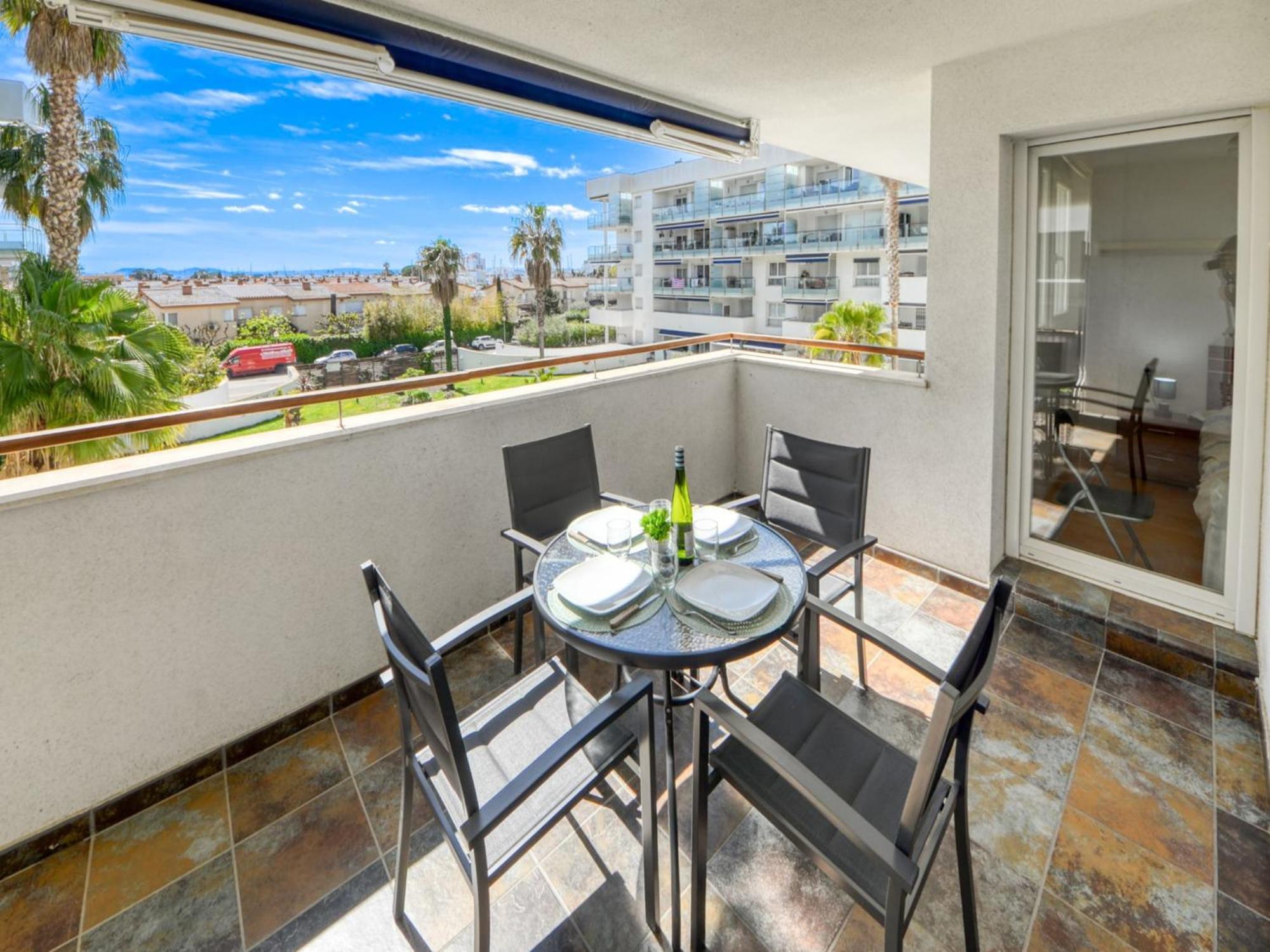 Charming With Patio Apartamento Rosas