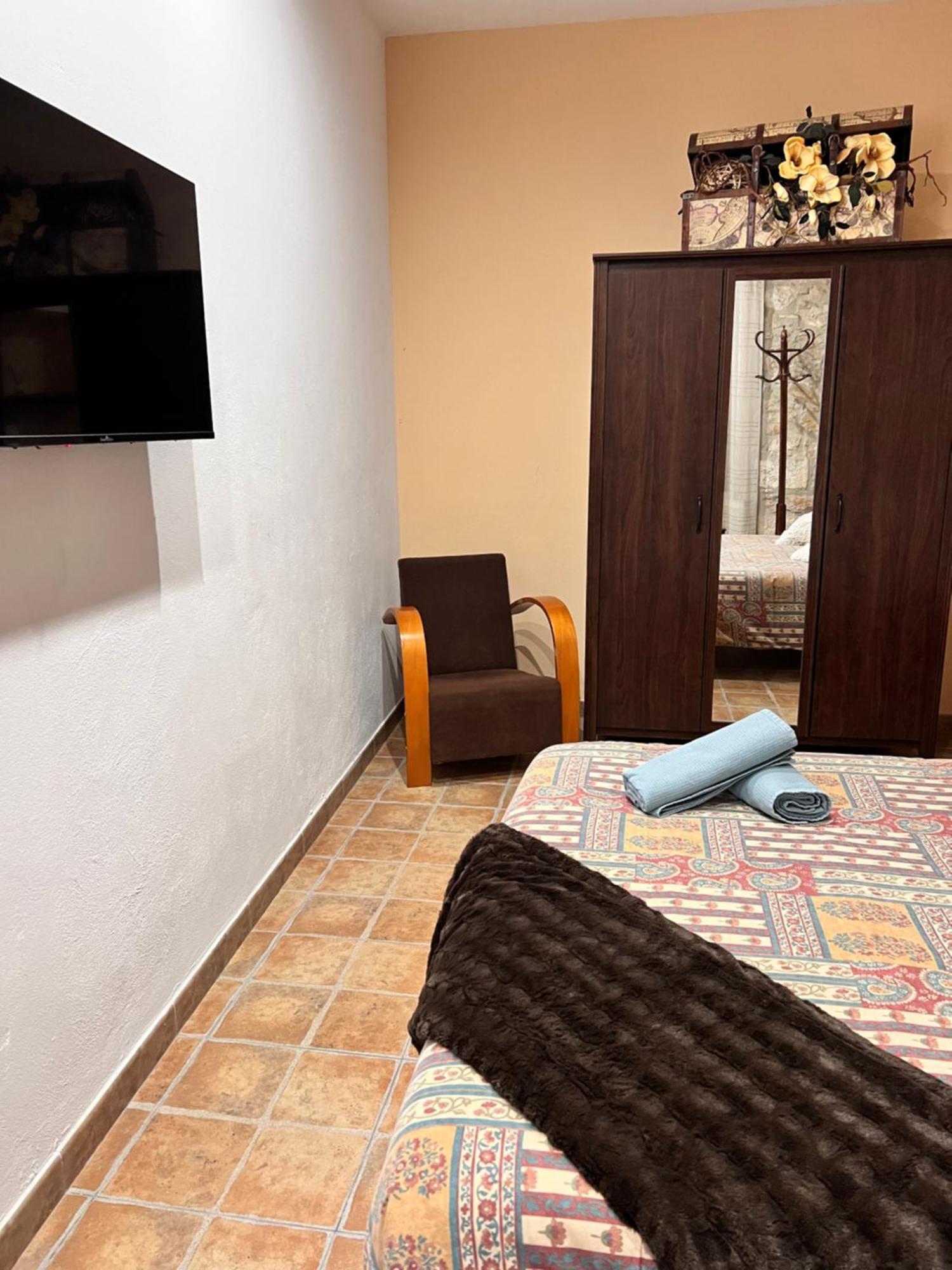 Apartamento Remigi, Centro Del Pueblo Con Aire Acondicionado *