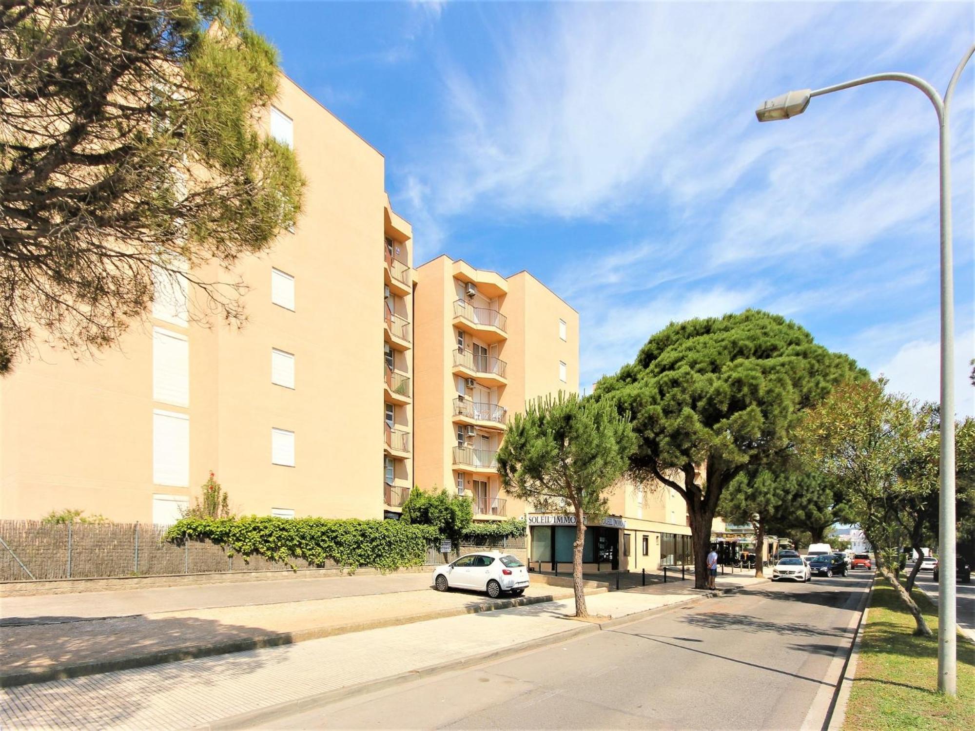 In With Swimming Pool Apartamento Rosas