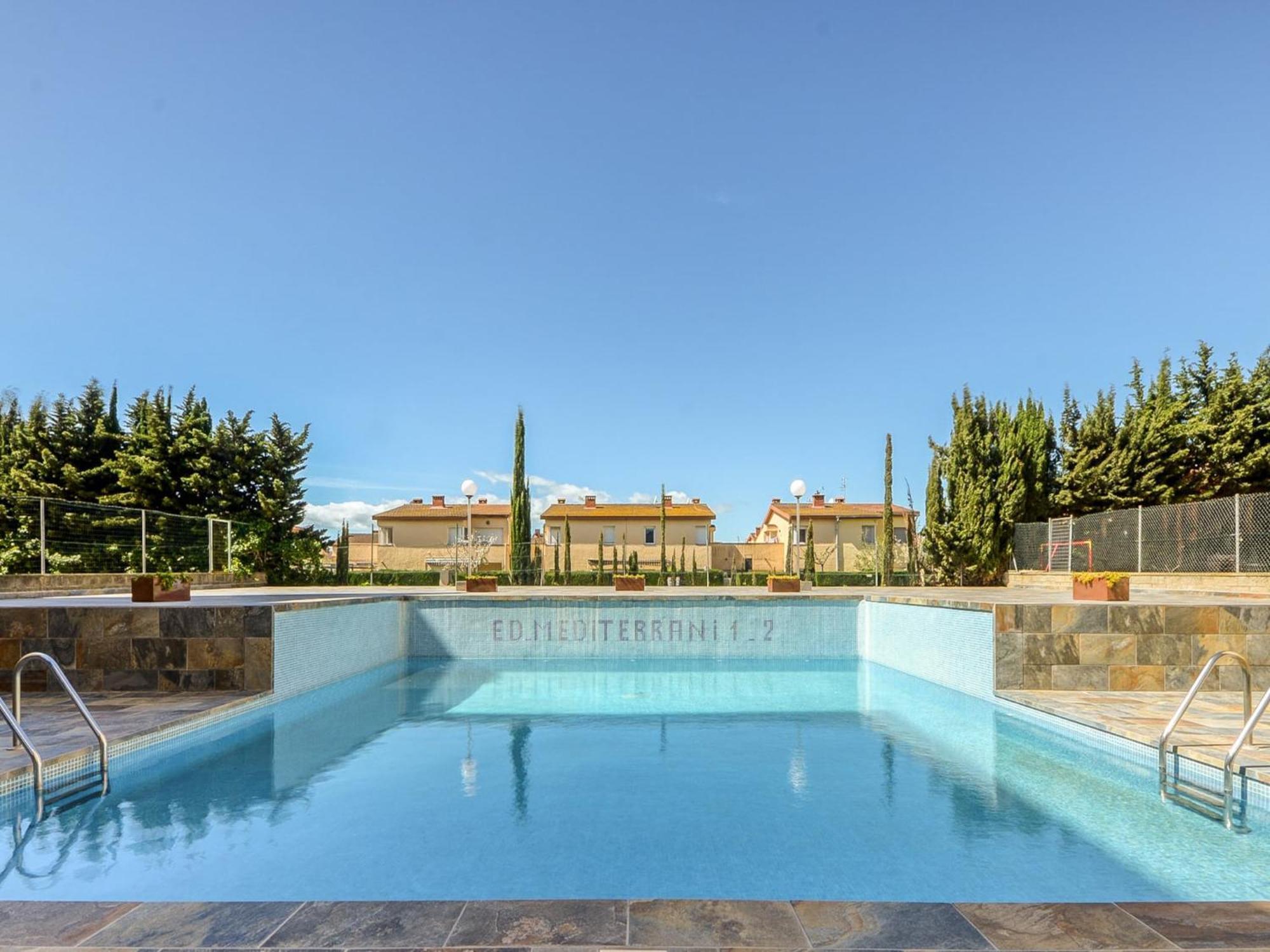 In With Swimming Pool *