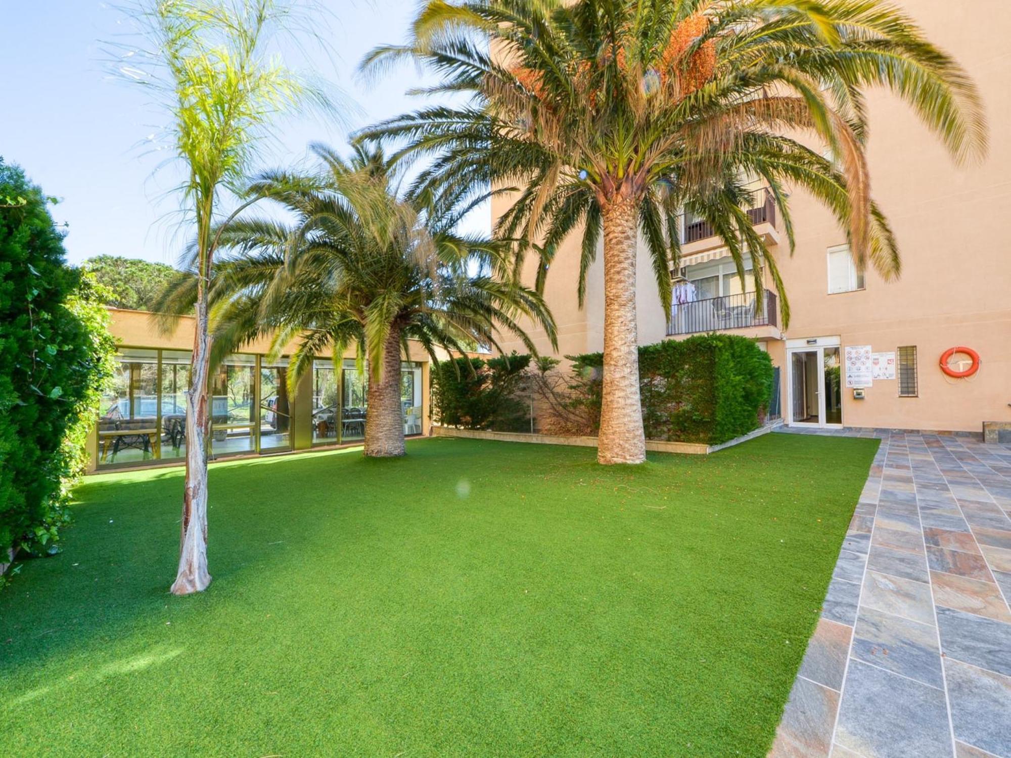 Apartamento In With Swimming Pool