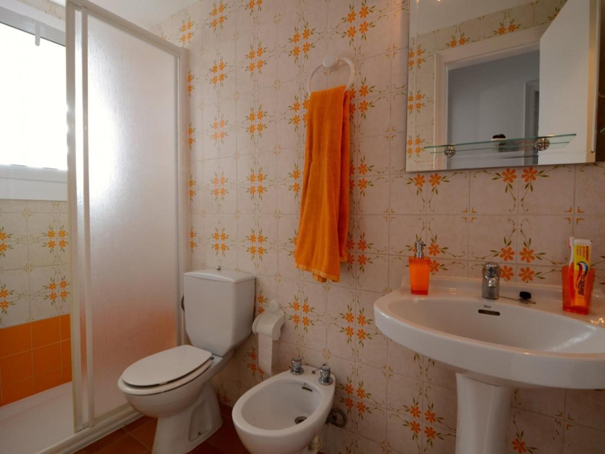 The In Has 3 Bedrooms Apartment