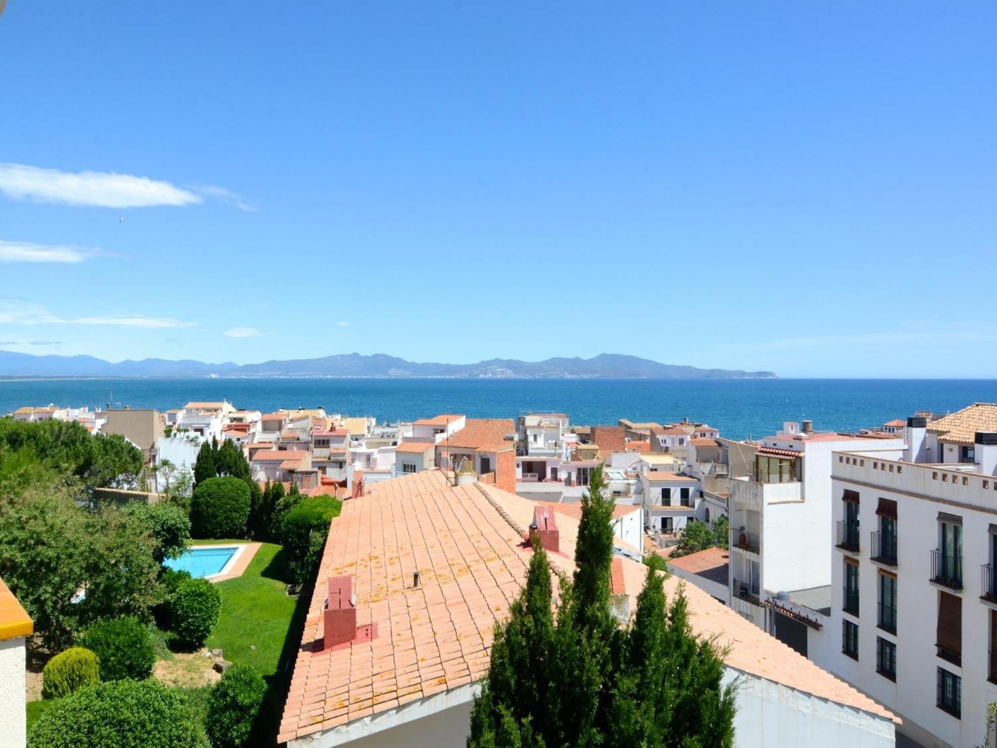 Apartamento Puig Padro 4 1-1 *