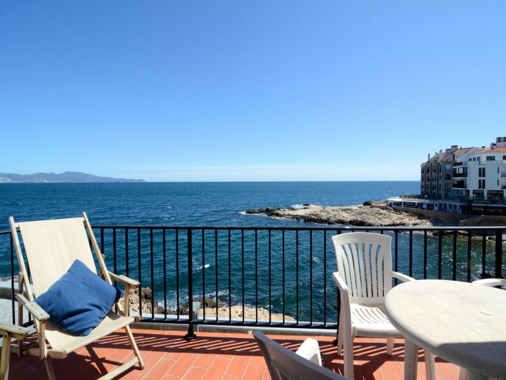 The In Has 1 Bedrooms * L' Escala