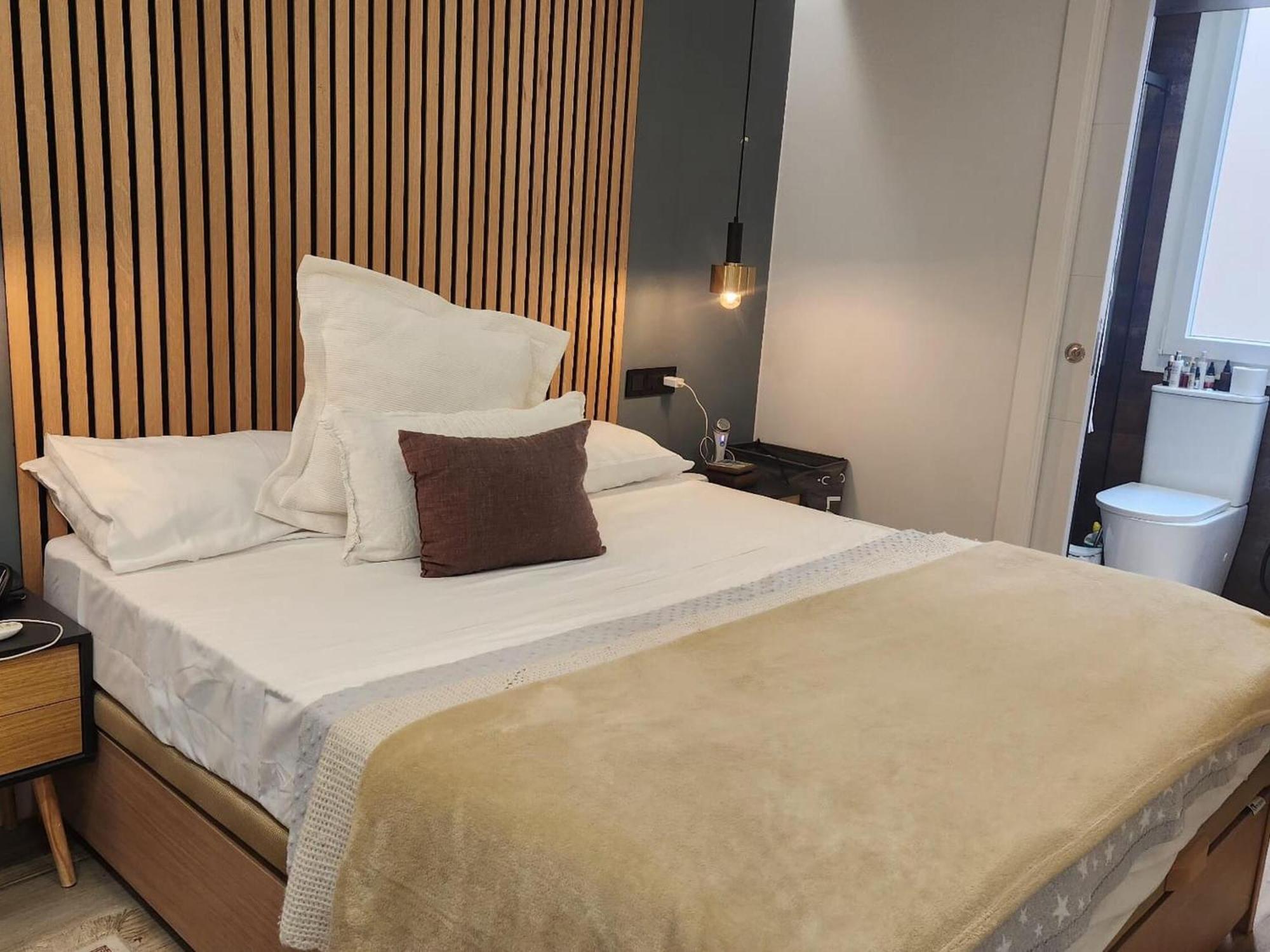 Cosette Filipo / Fabuloso Apartartamento Moderno, Con Wifi A Tan Solo 100m De La Playa En - Es-209-89 Apartamento